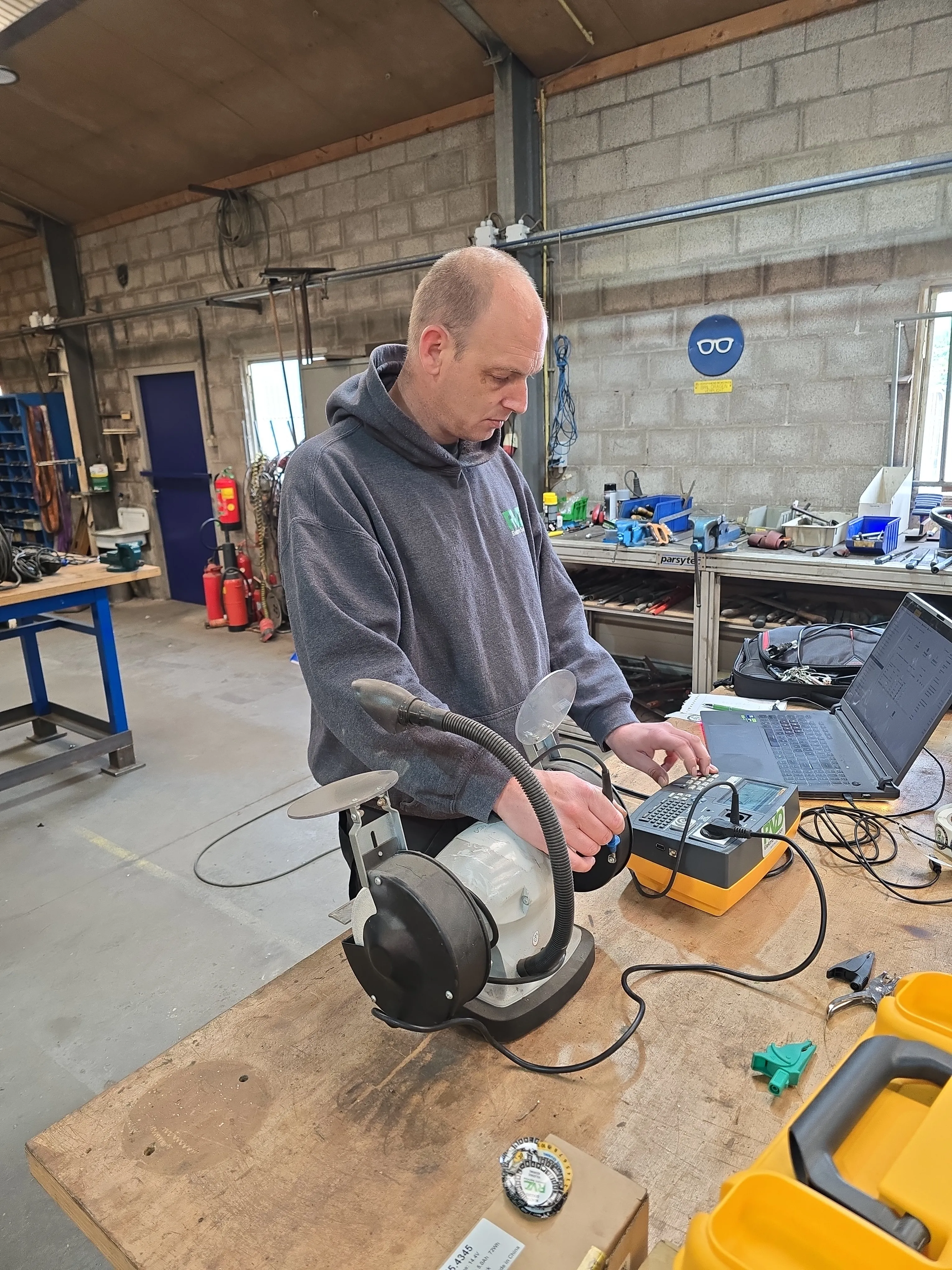 uw partner in elektro afbeelding