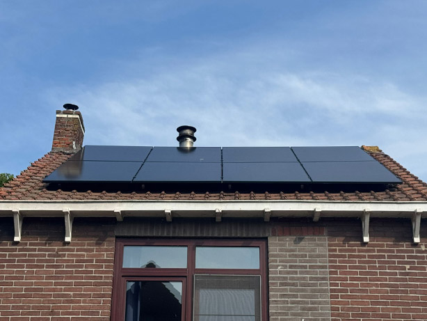 Zonnepanelen door RvD Elektra Service